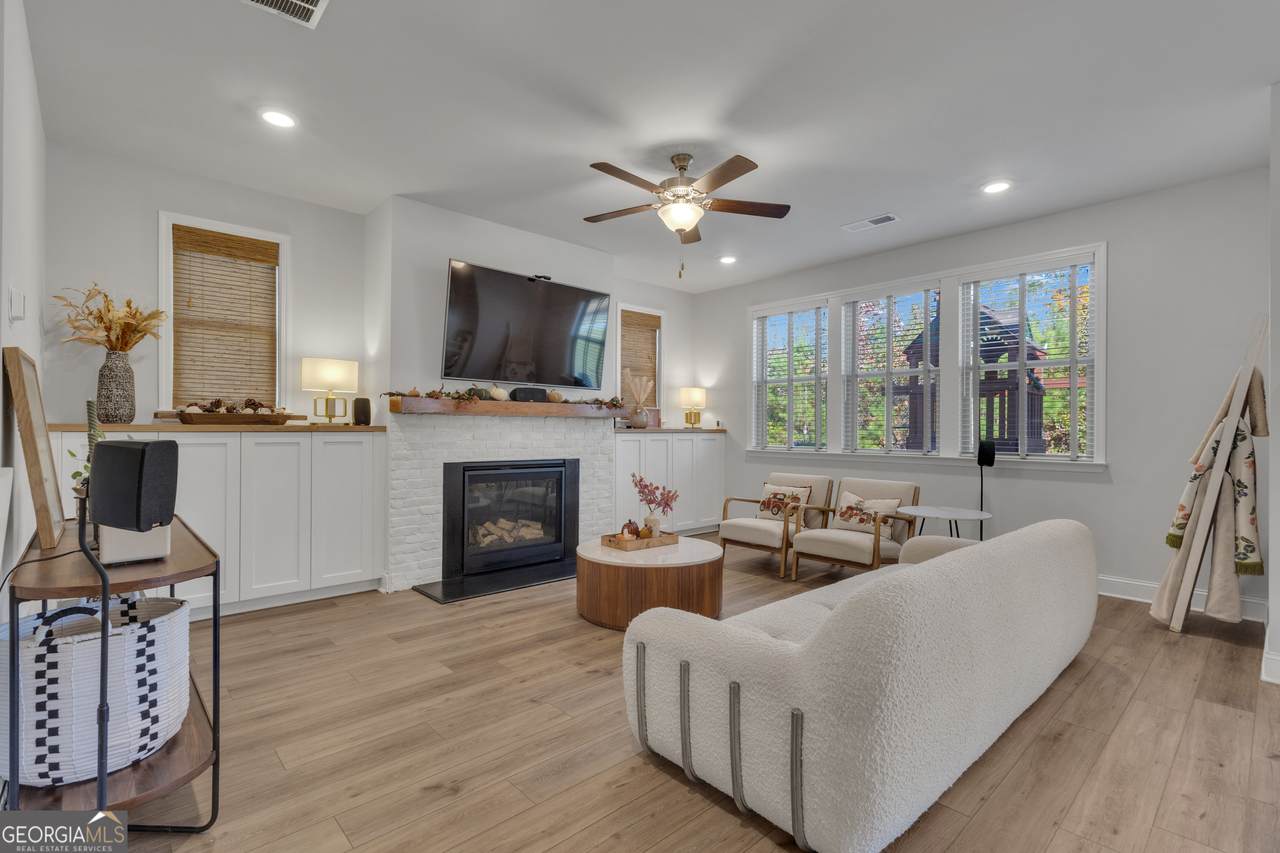 411 Kinross Lane - Photo 1