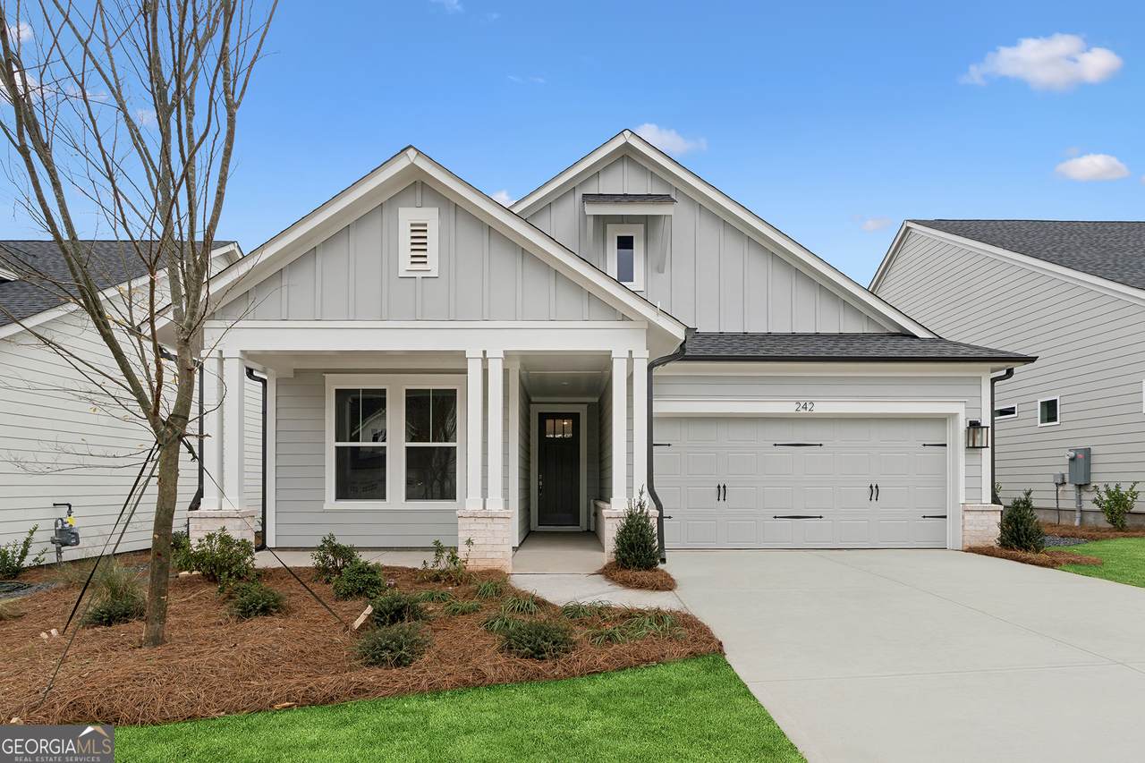 242 Strawberry Lane - Photo 1