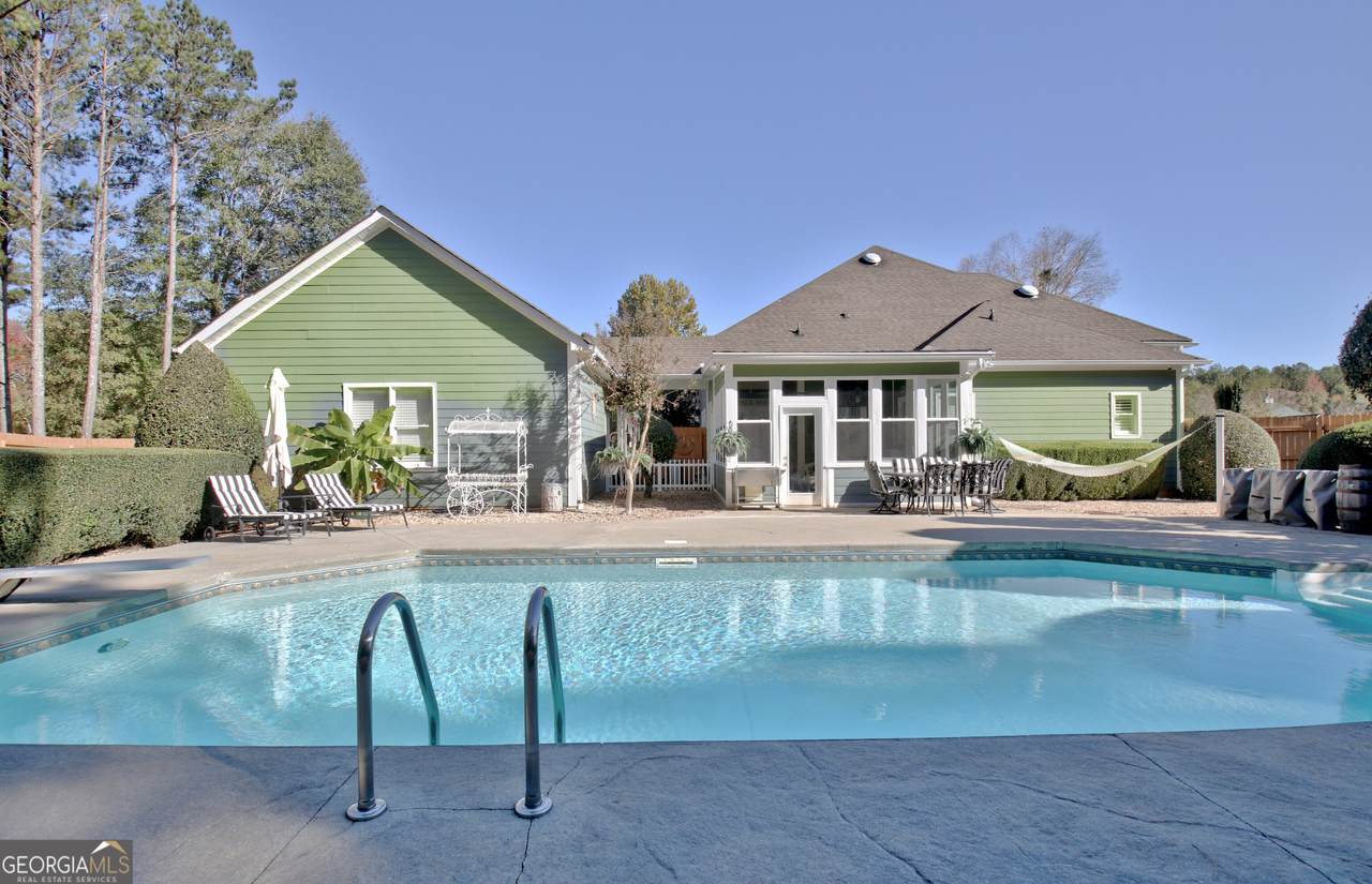 25 Carriage Lane - Photo 1