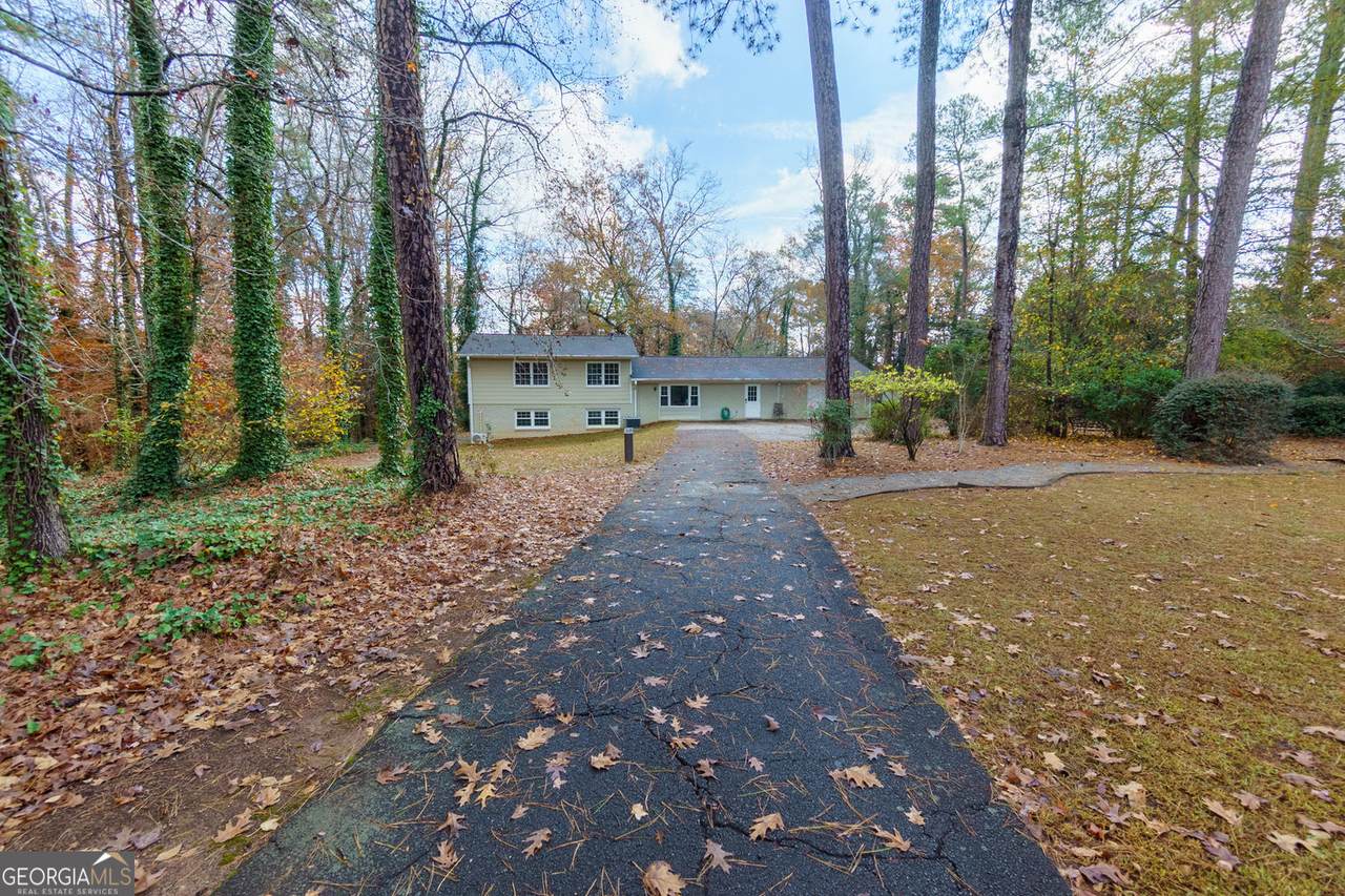 110 Robin Road - Photo 1