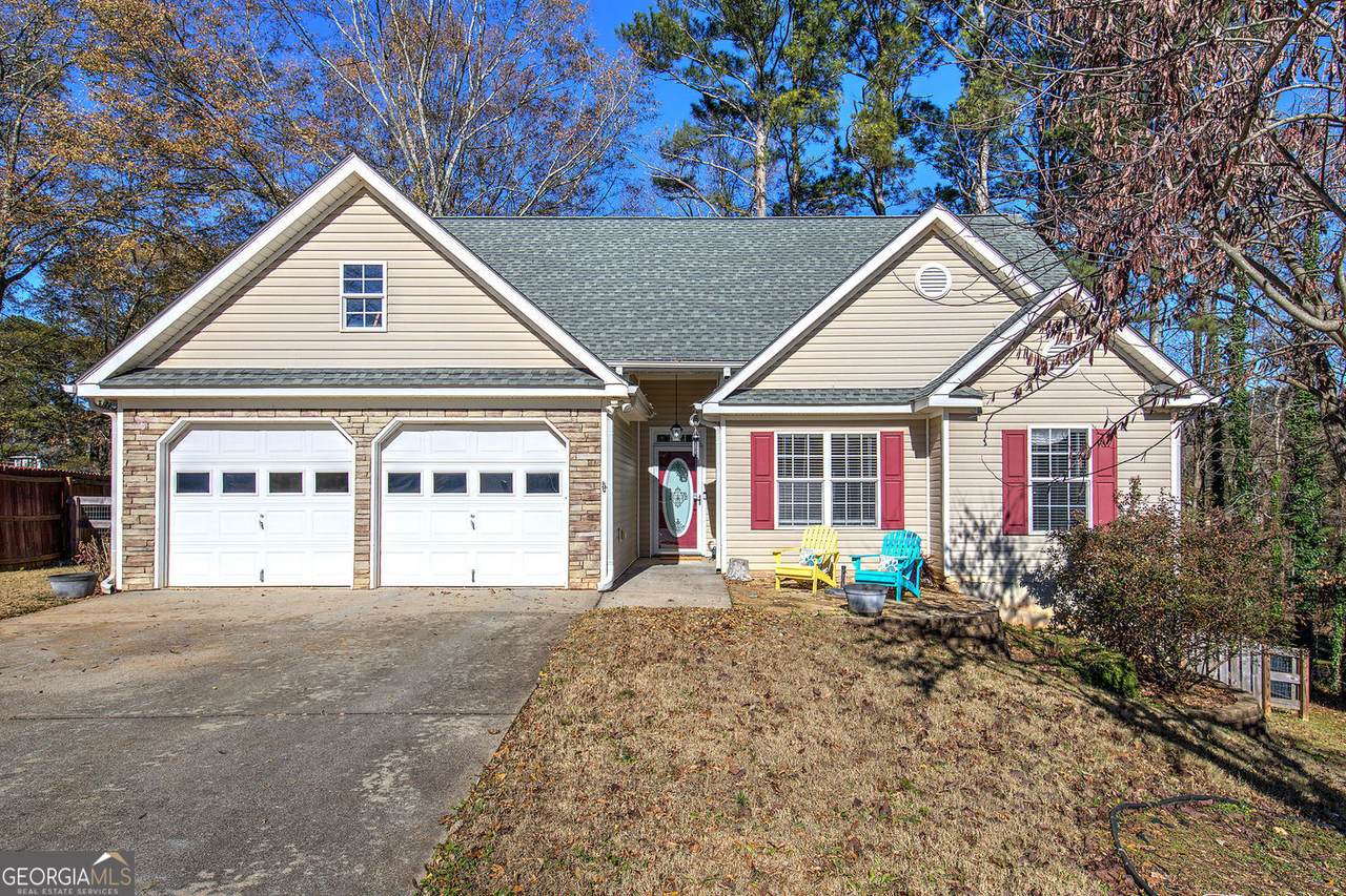 221 Mackenzie Court - Photo 1