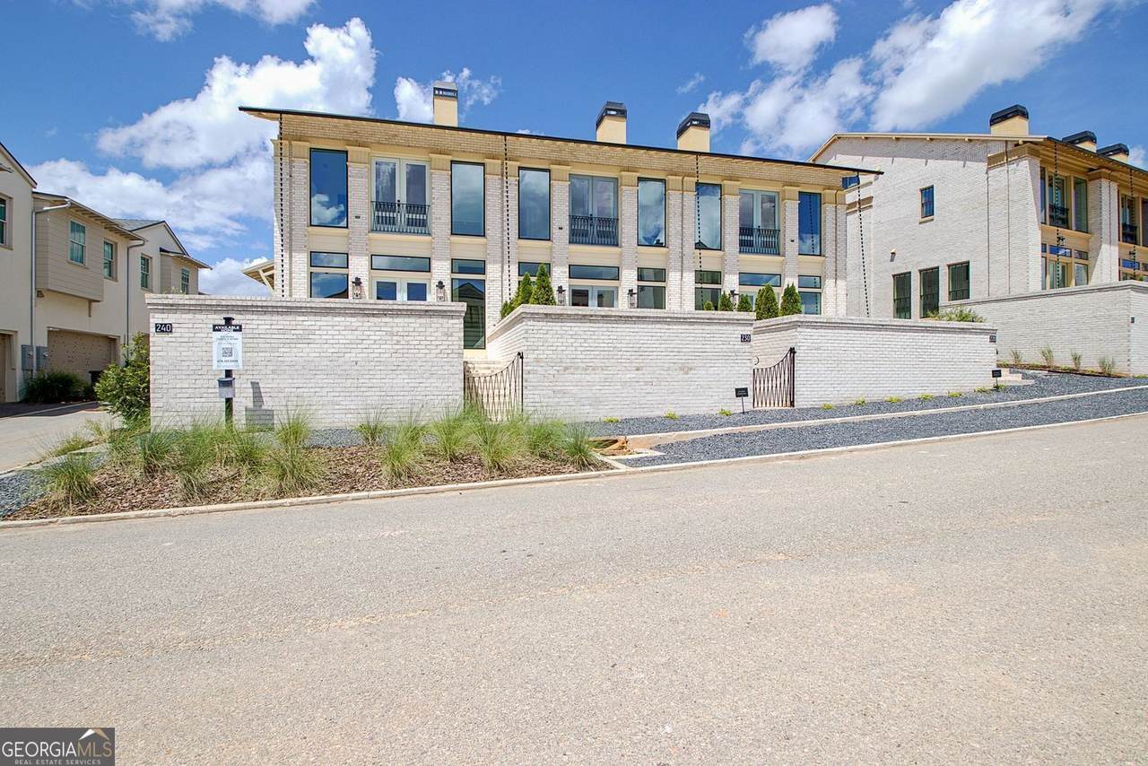 240 Rolison Way - Photo 1