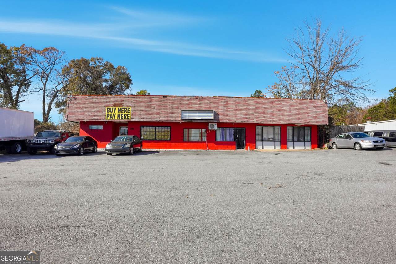 7565 Tara Boulevard - Photo 1