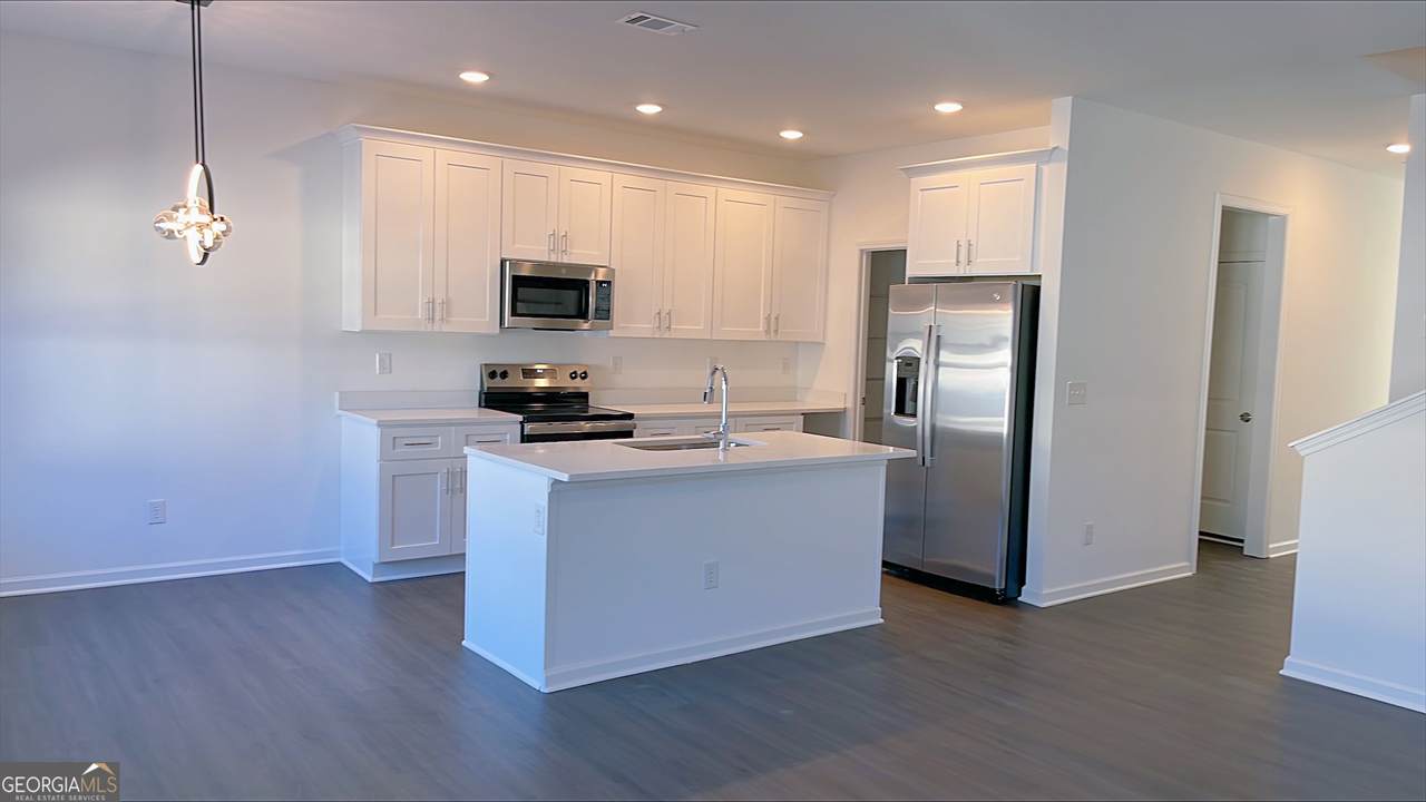 15 Sandstone Drive - Photo 1