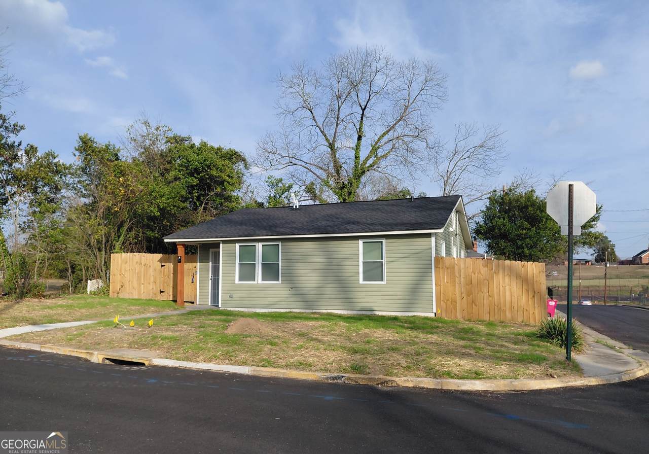 344 Blossom Avenue - Photo 1