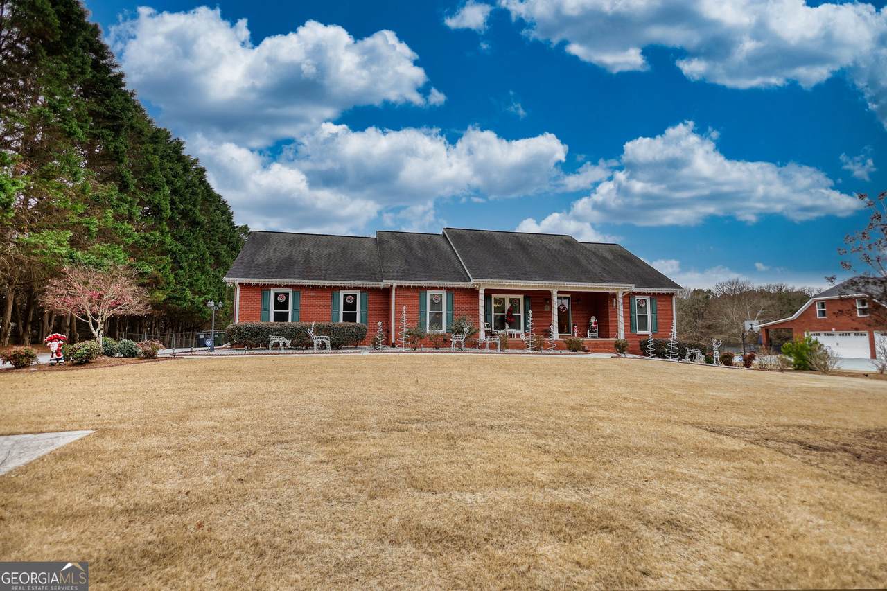 2822 Green Road - Photo 1