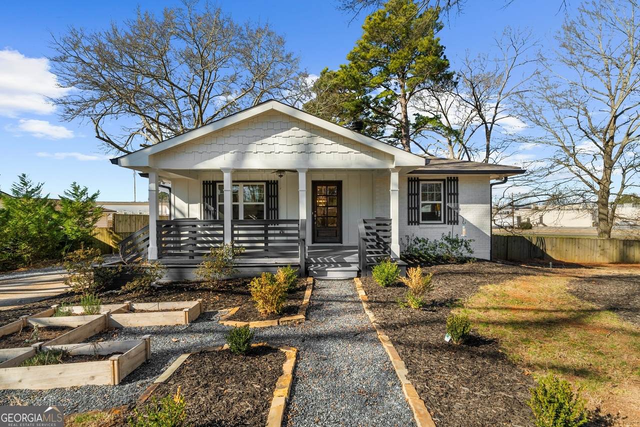 932 Sharon Circle - Photo 1