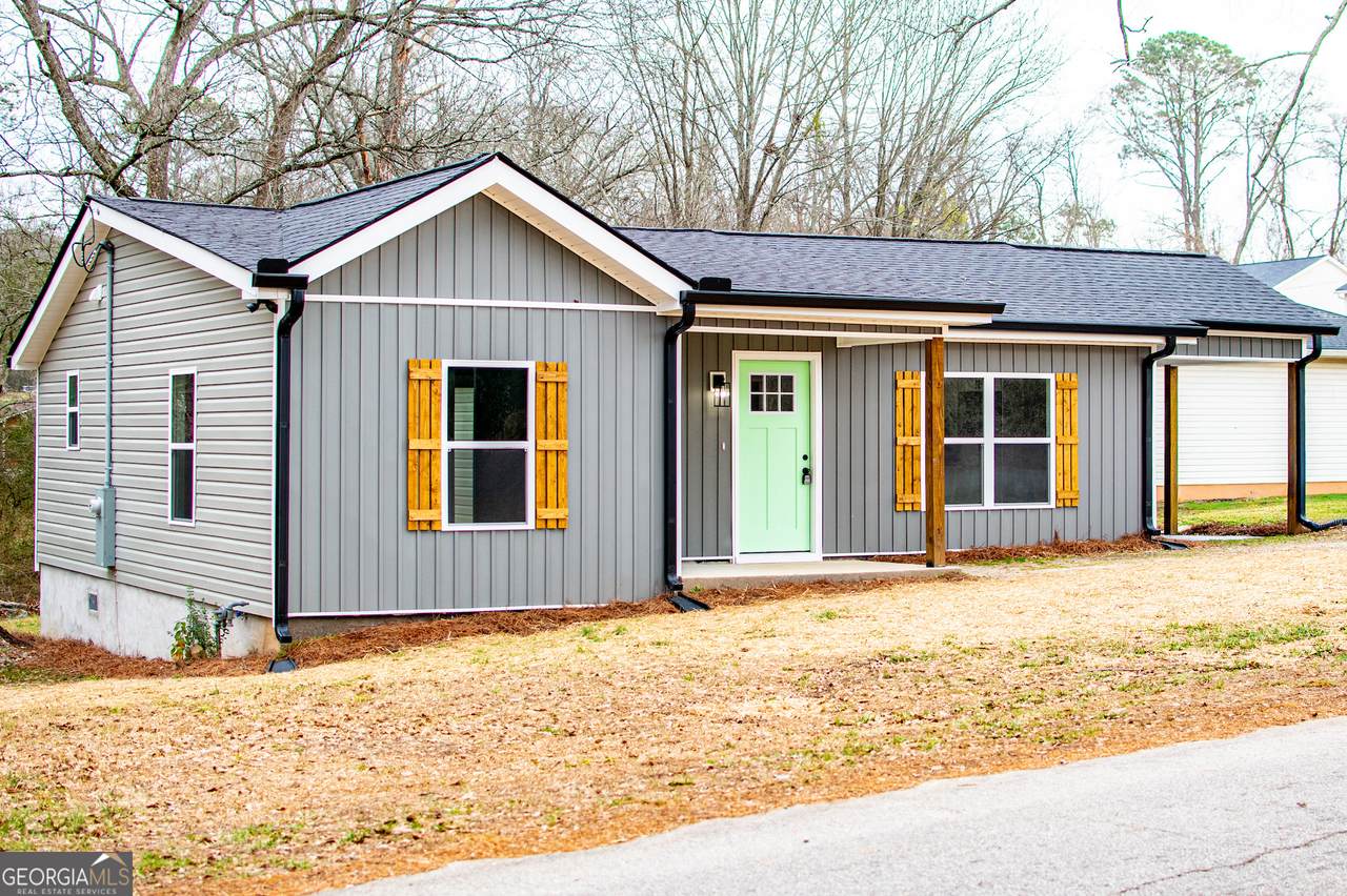 111 Ayers Street - Photo 1