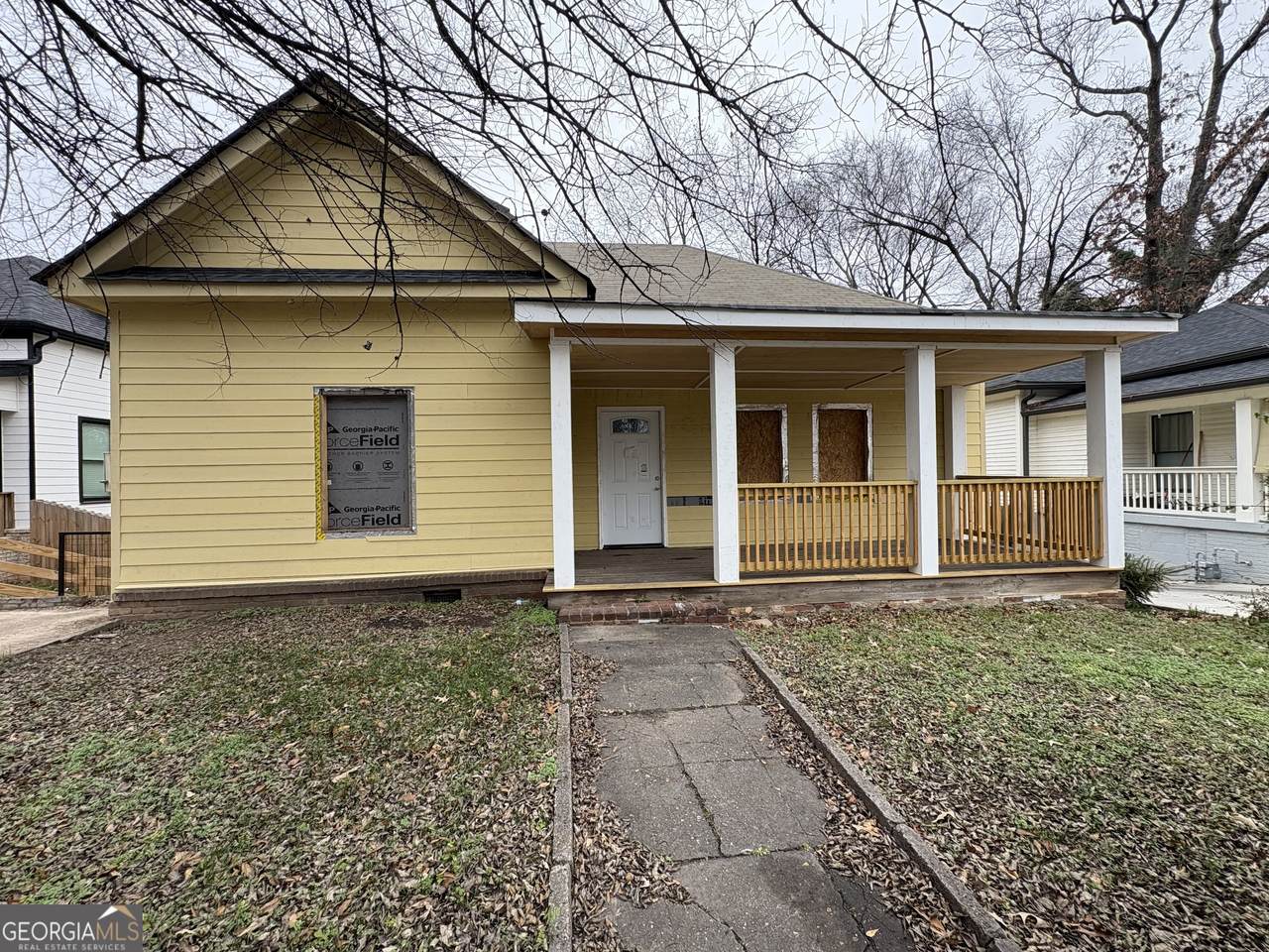 655 Hugh Street - Photo 1