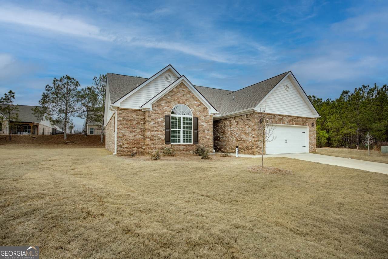 1007 Towne Circle - Photo 1