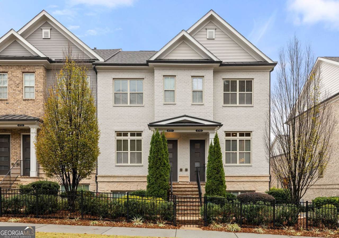 4751 Roswell Road - Photo 1