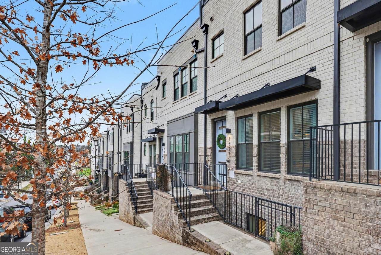 1327 Fairmont Avenue - Photo 1