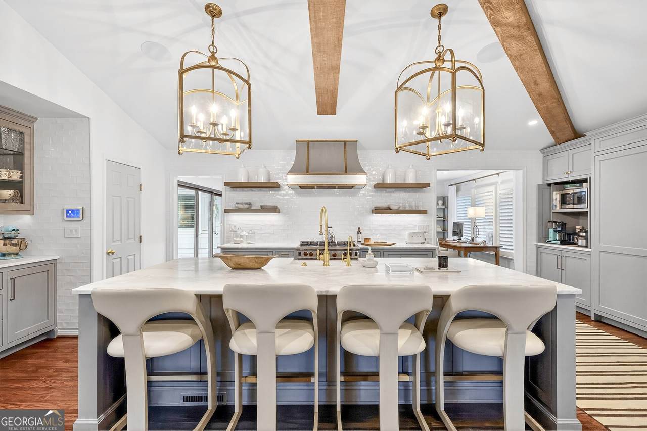 964 Buckingham Circle - Photo 1