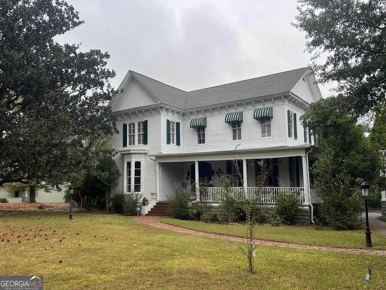 1710 Country Club Road - Photo 1