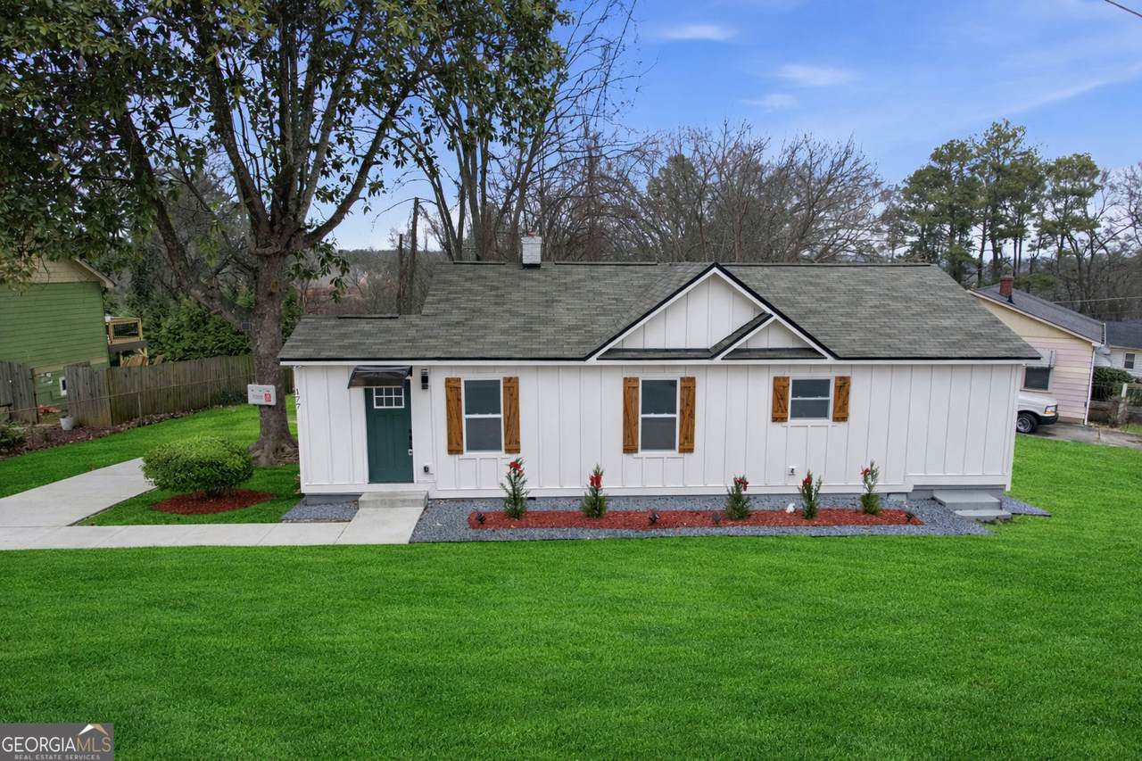 177 Woods Drive - Photo 1