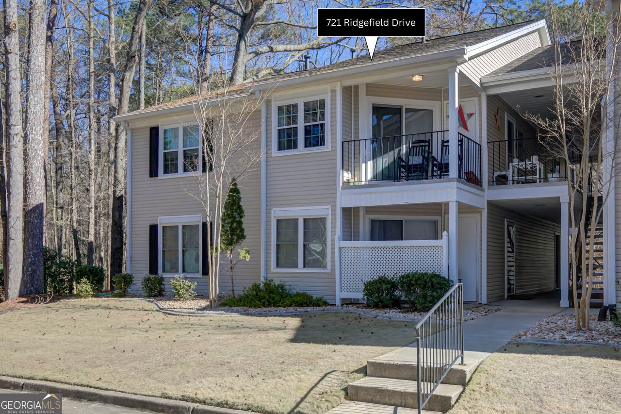 721 Ridgefield Drive - Photo 1