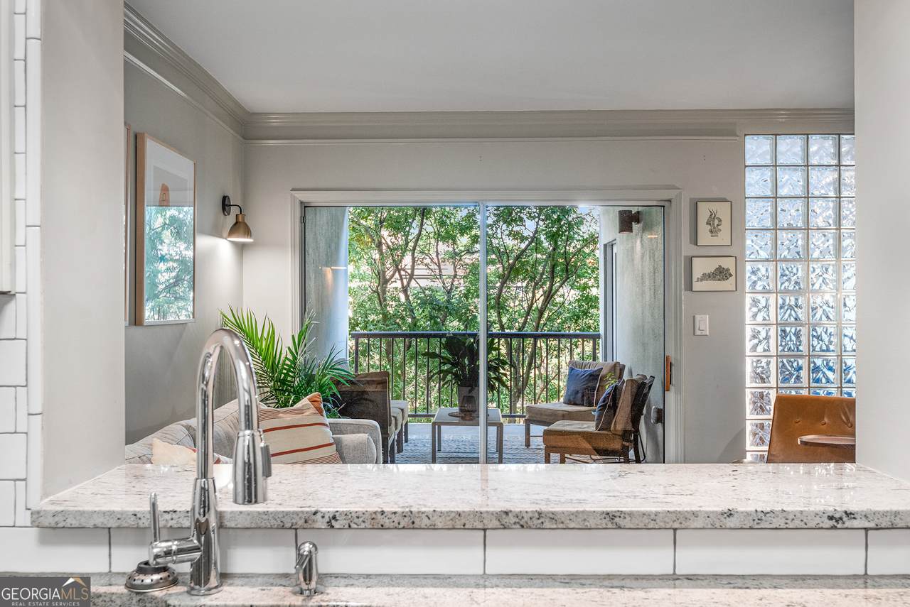 275 13th Street - Photo 1