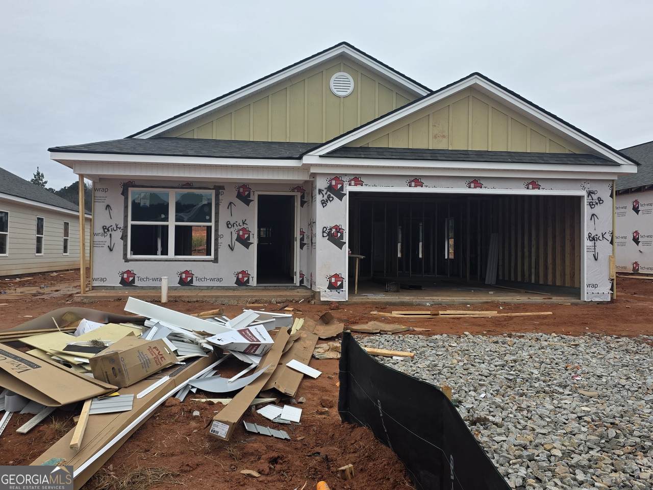 121 Charlie Way - Photo 1