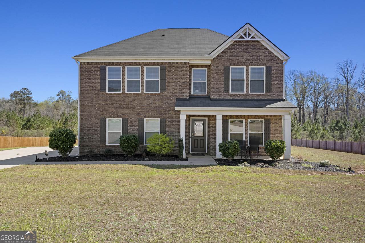 140 Caroline Court - Photo 1