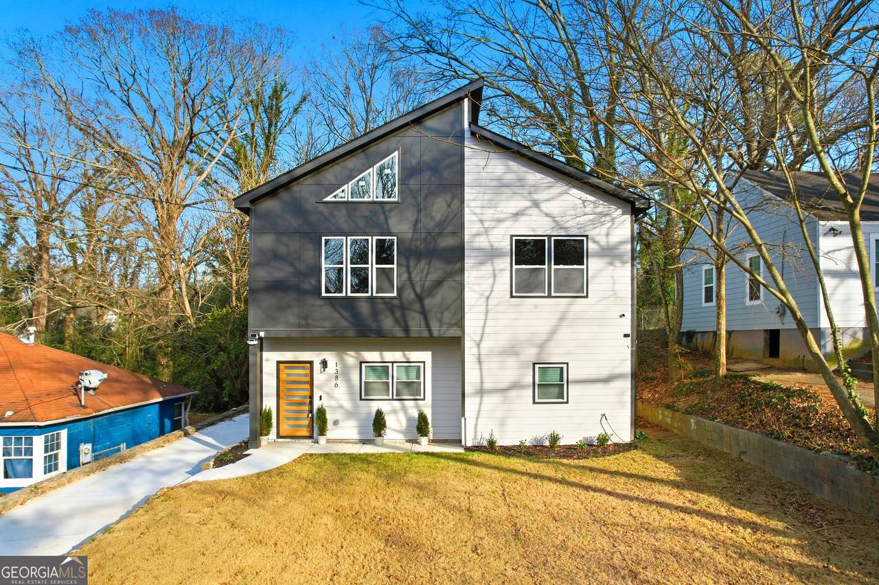 1386 Elizabeth Avenue - Photo 1
