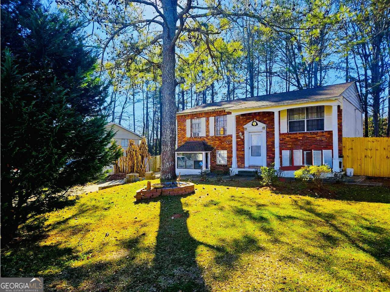 1025 Lynwood Place - Photo 1