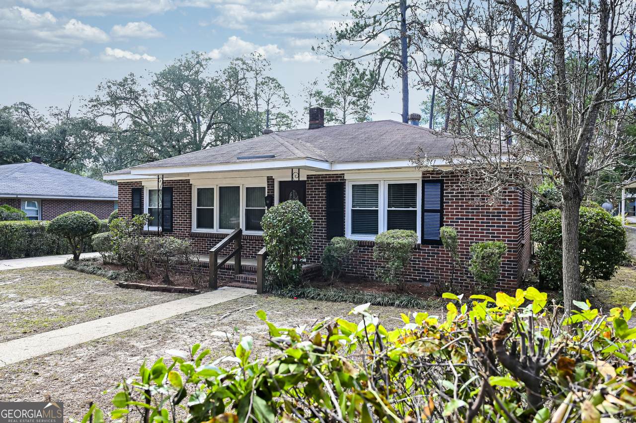 1502 5th Avenue - Photo 1