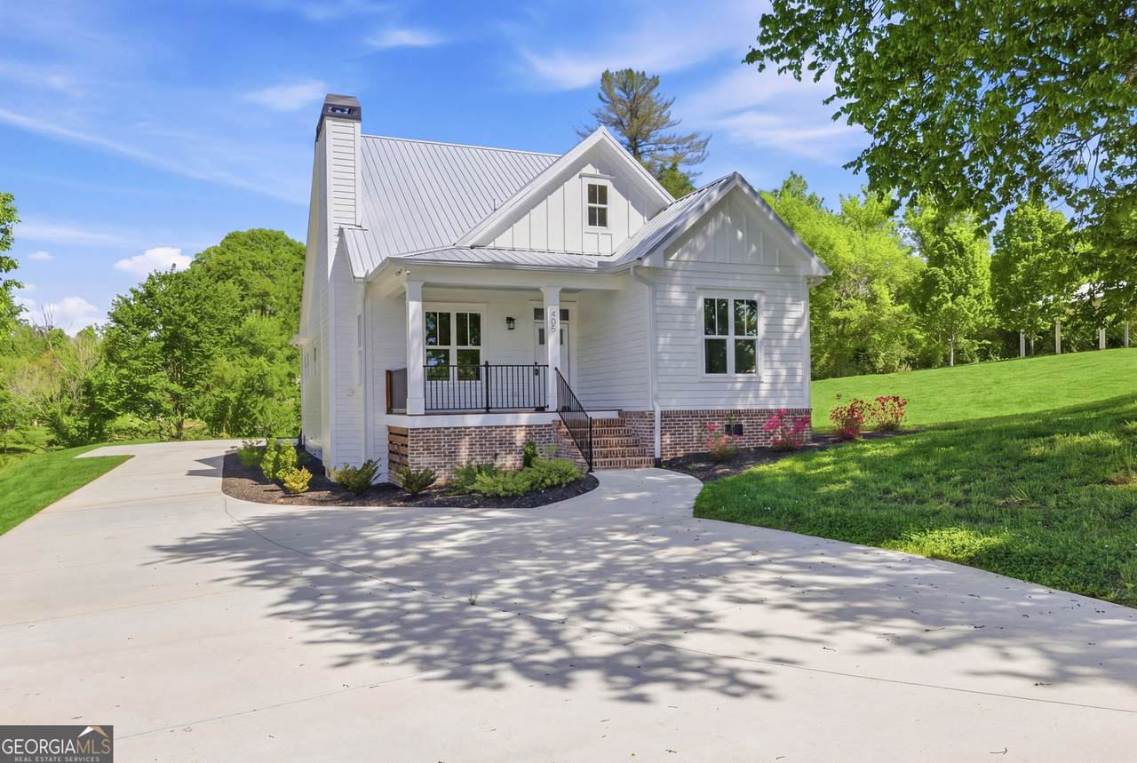405 Roper Drive - Photo 1