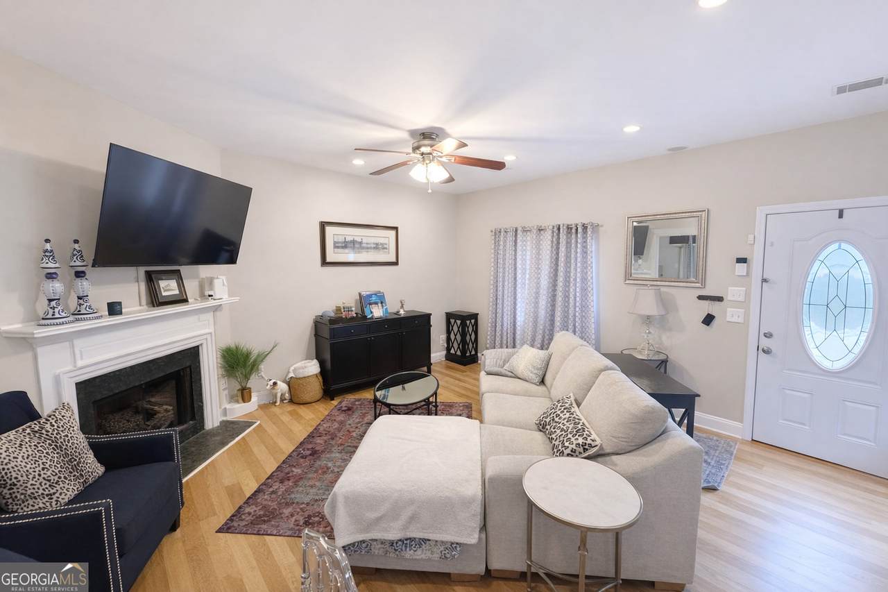 1401 Wedgewood Court - Photo 1