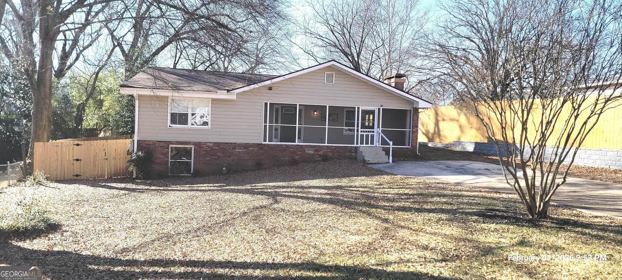 848 East Avenue - Photo 1