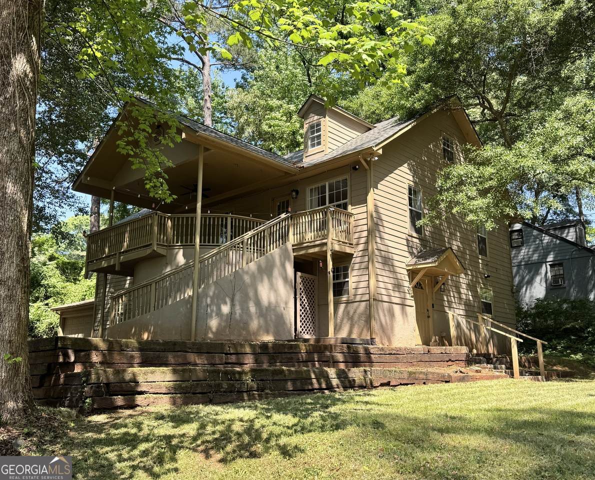 2165 Cavanaugh Avenue - Photo 1