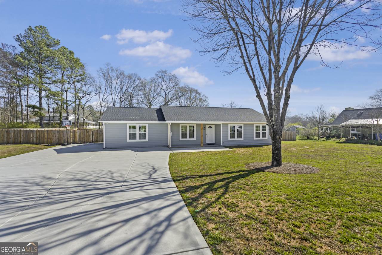 2001 Raymonds Drive - Photo 1