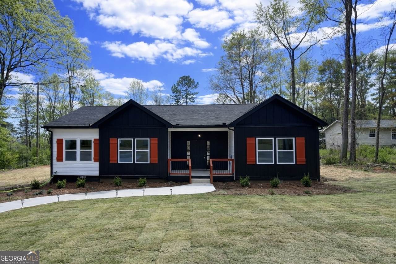204 Custer Circle - Photo 1