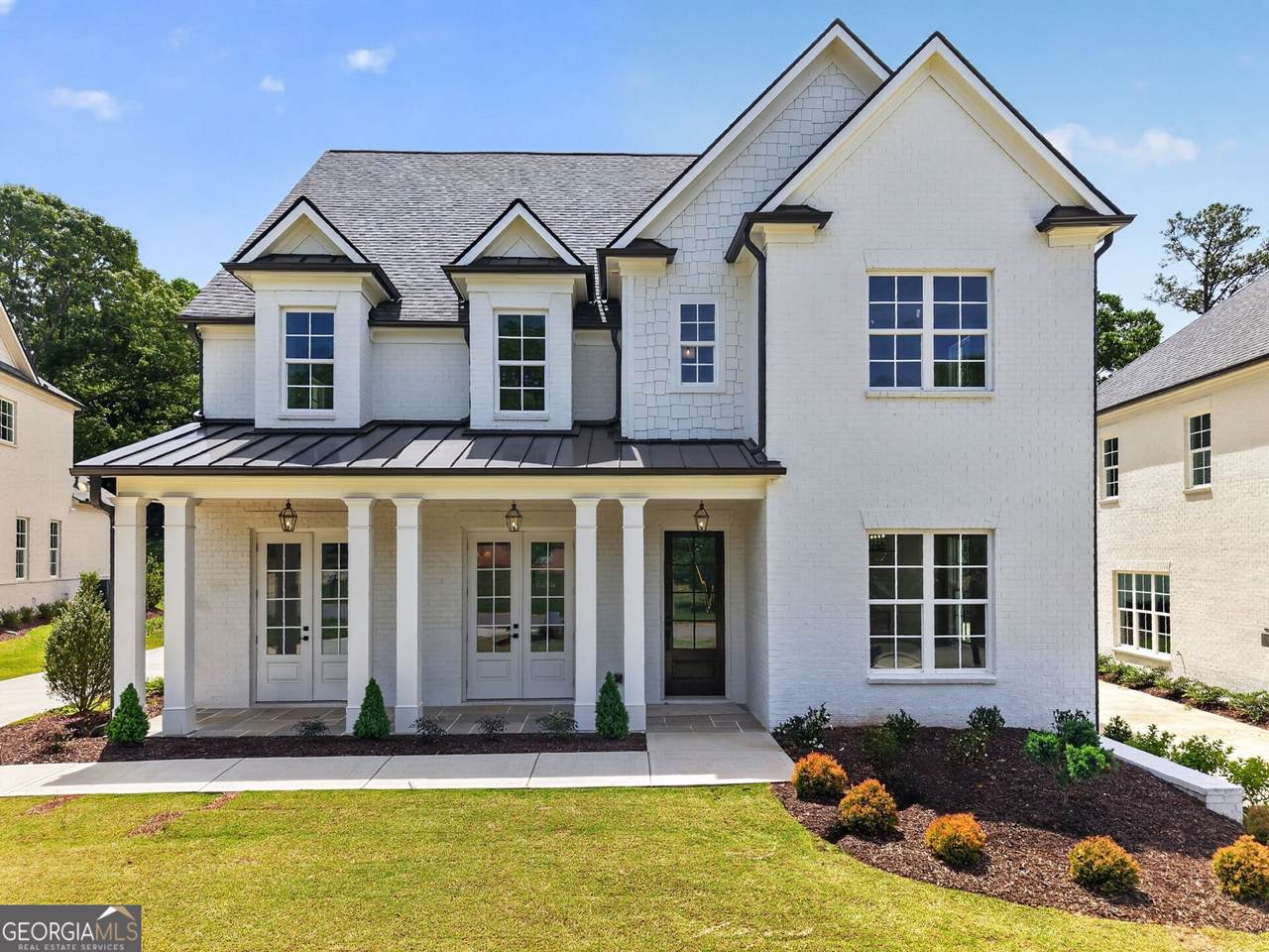 220 Suwanee Avenue - Photo 1