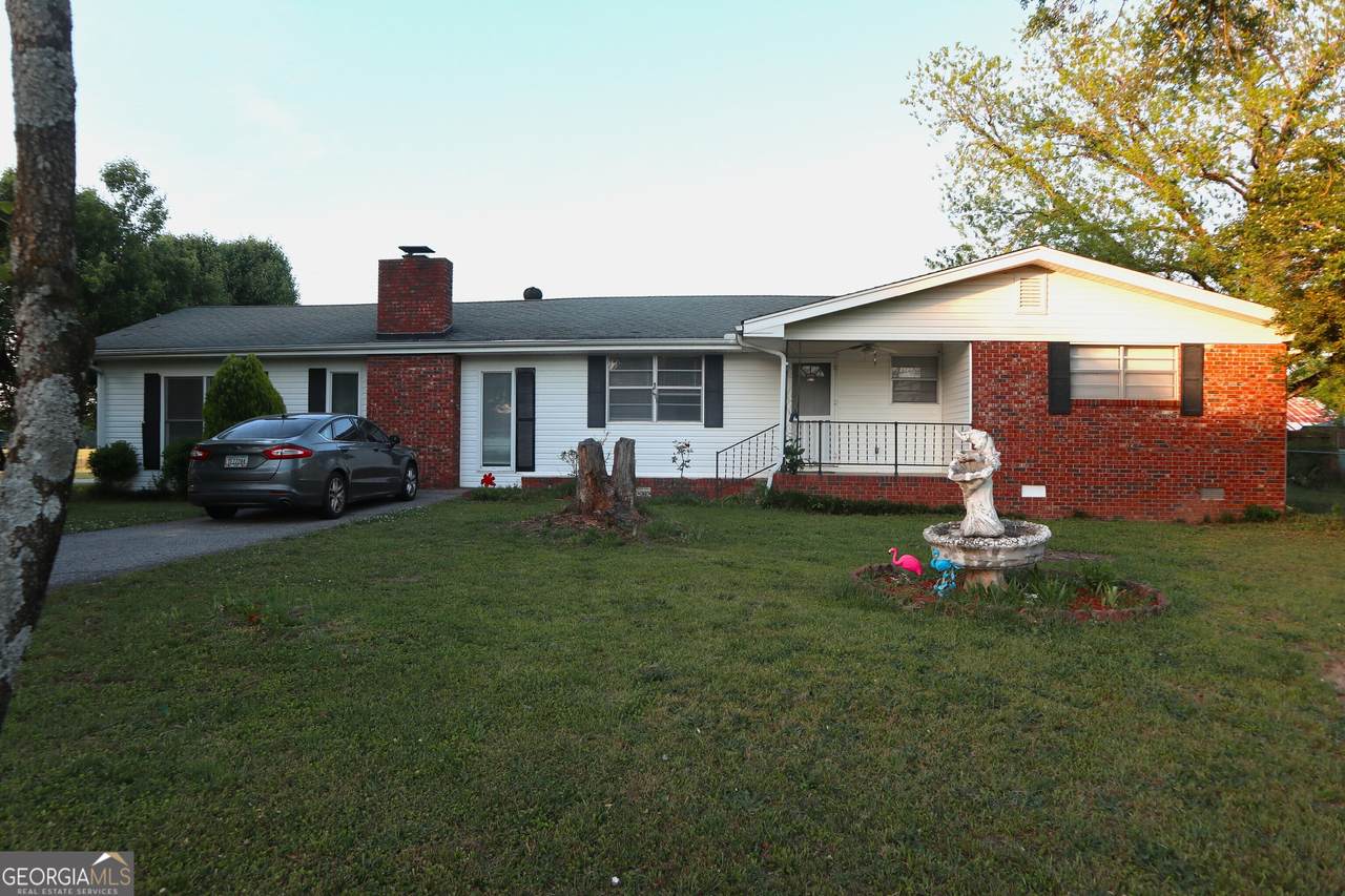 640 Gholston Street - Photo 1