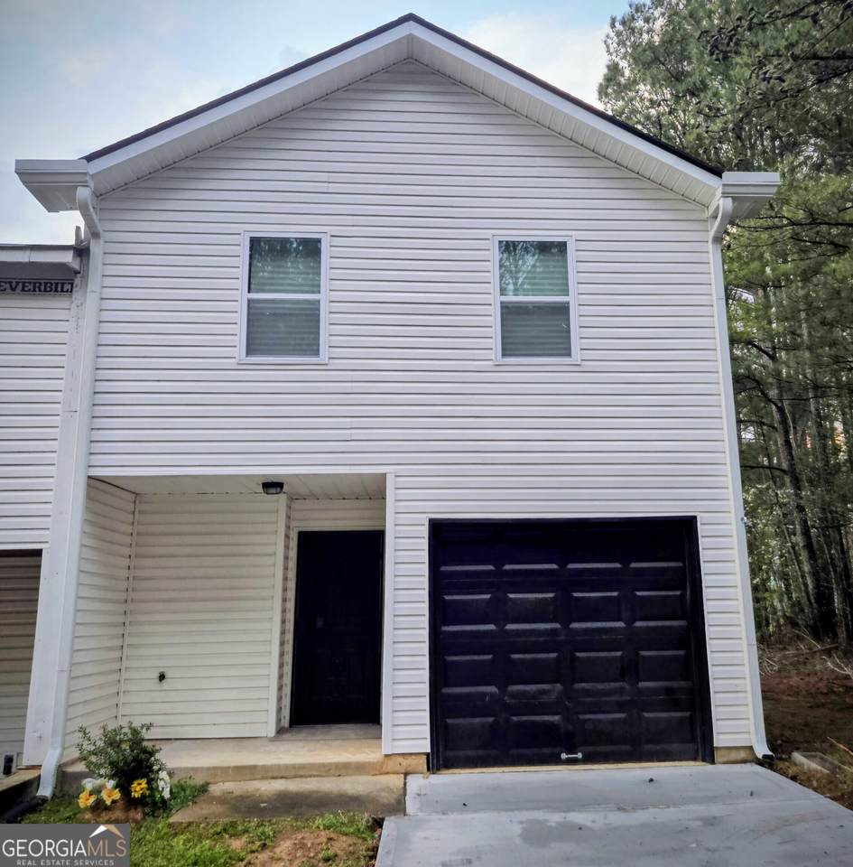 2113 Pine Tree Trail - Photo 1