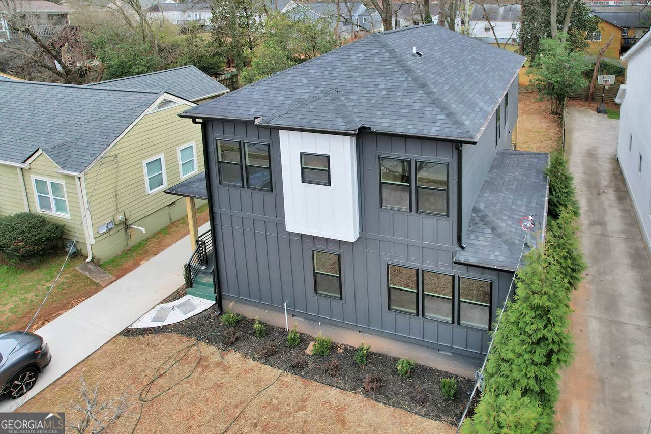 1436 Mercer Avenue - Photo 1