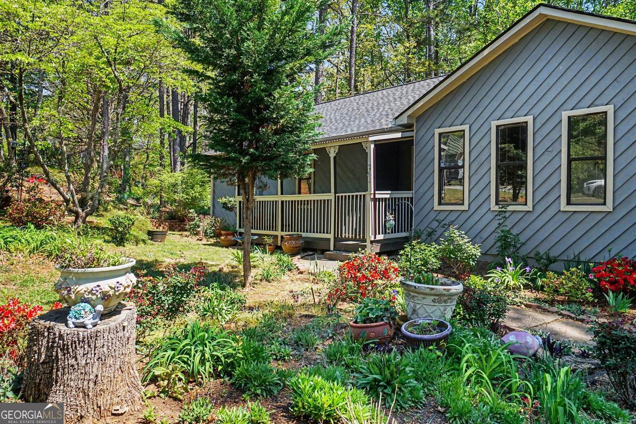 5088 Ravenwood Drive - Photo 1