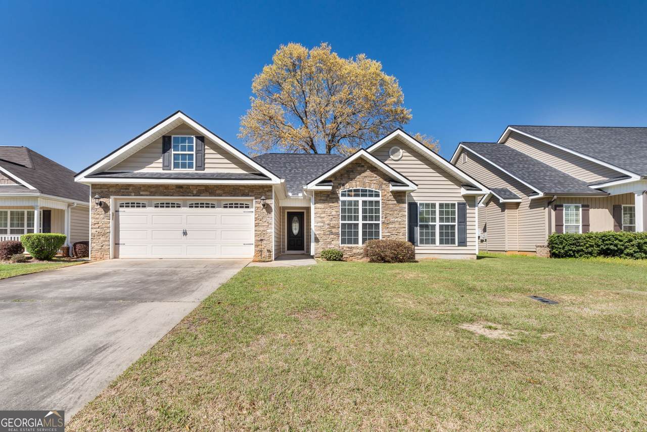 602 Wooden Eagle Trail - Photo 1