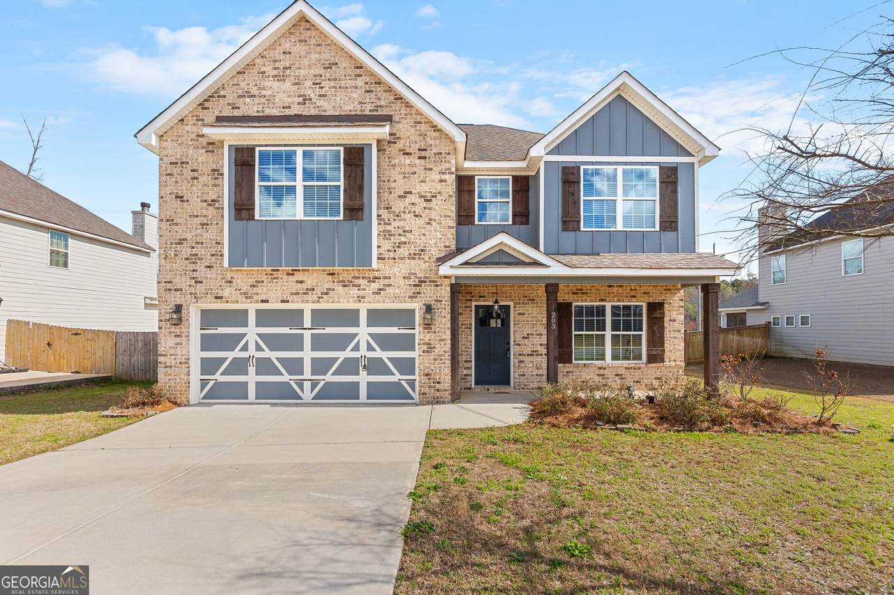 203 Amberley Court - Photo 1