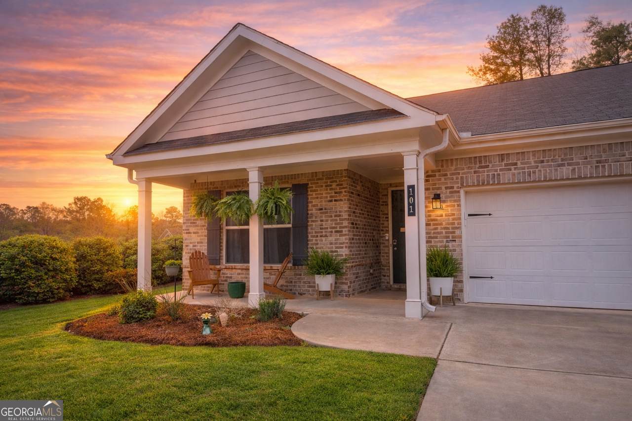 101 Rolling Hills Place - Photo 1