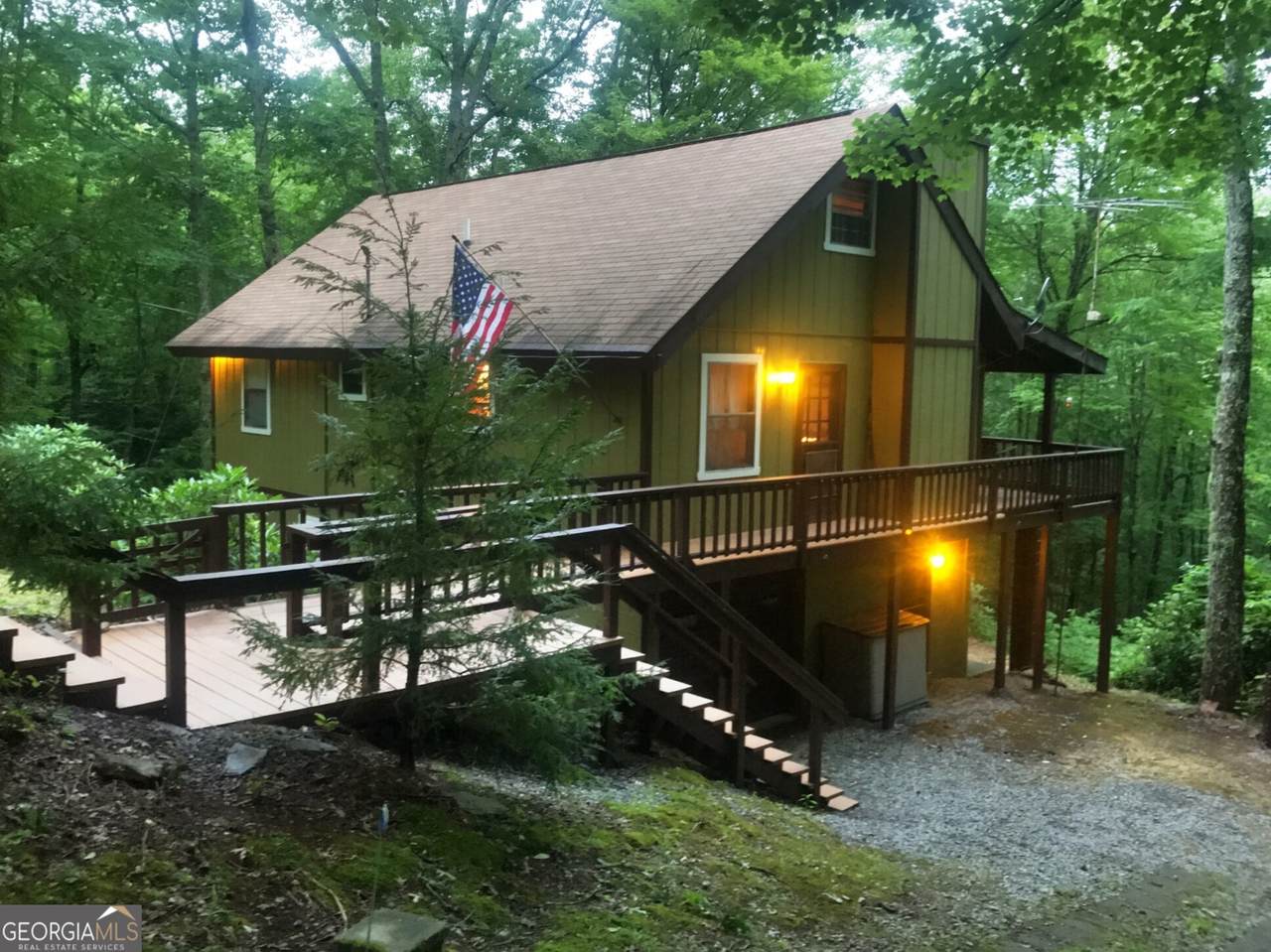 559 Maple Leaf Drive - Photo 1