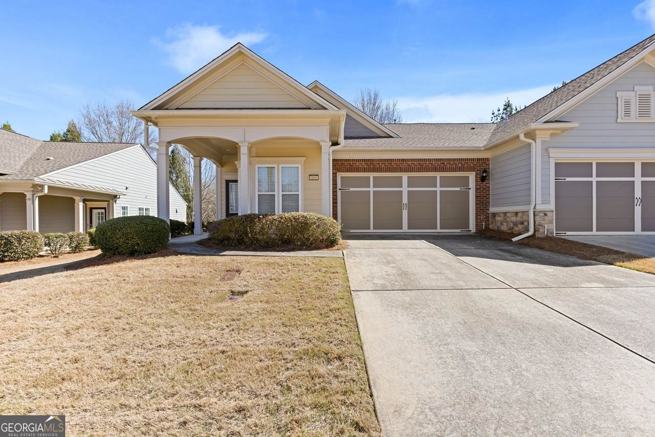 6106 Longleaf Drive - Photo 1