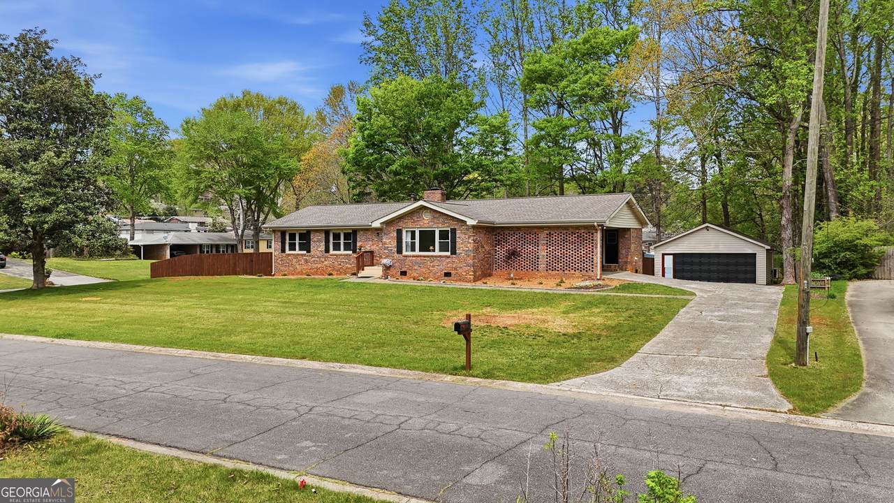 201 Dillard Drive - Photo 1