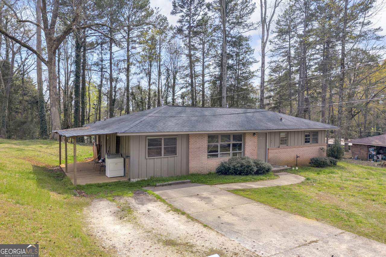 39 Meadowbrook Drive - Photo 1