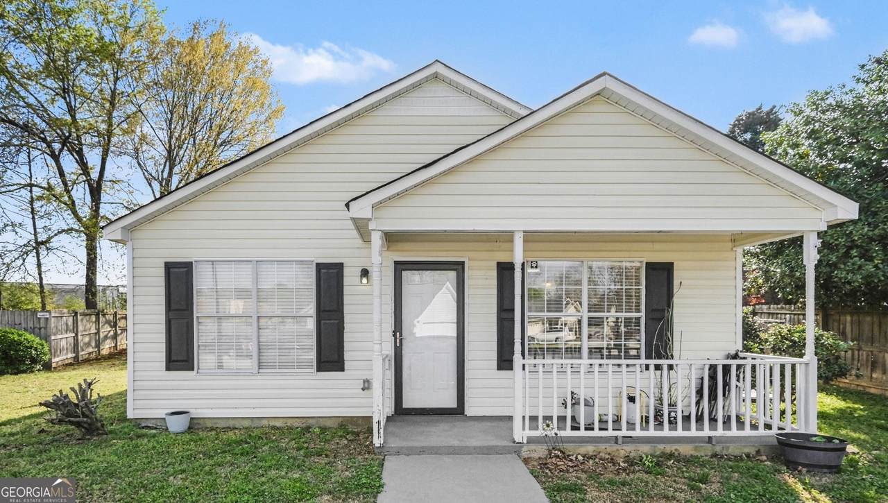 280 Courtyard Circle - Photo 1
