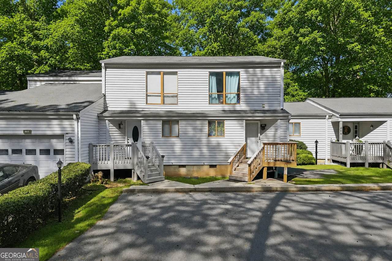 402 Willow Way - Photo 1