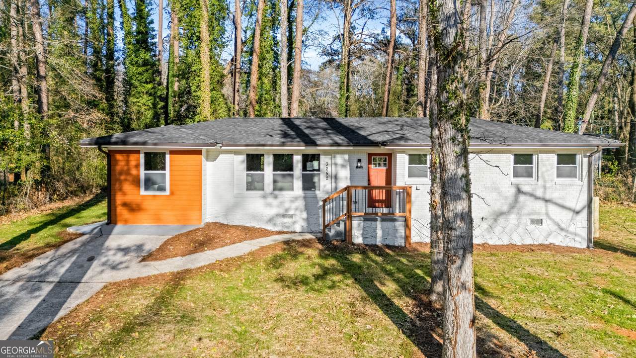 3252 Pinehill Drive - Photo 1