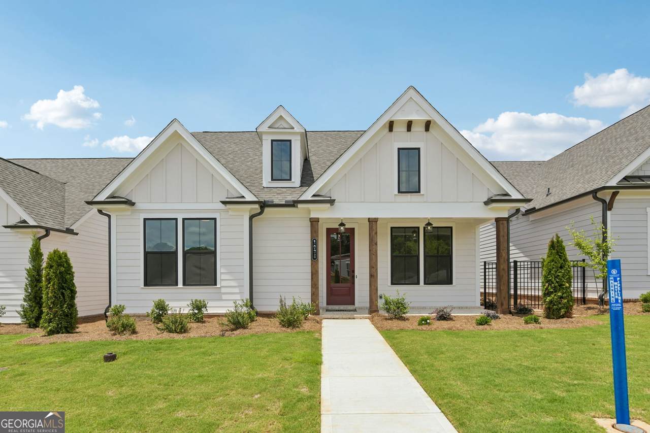 1036 Eastman Court - Photo 1