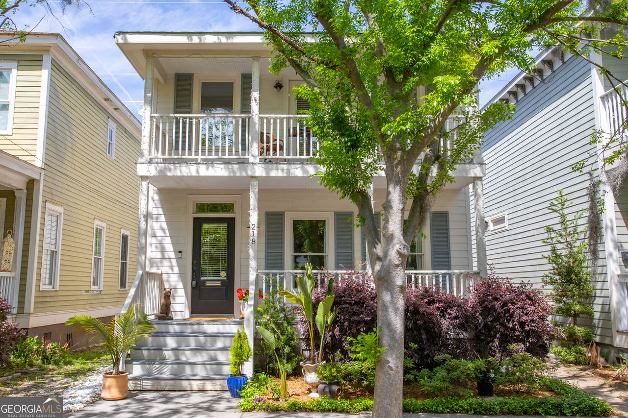 218 33rd Street - Photo 1