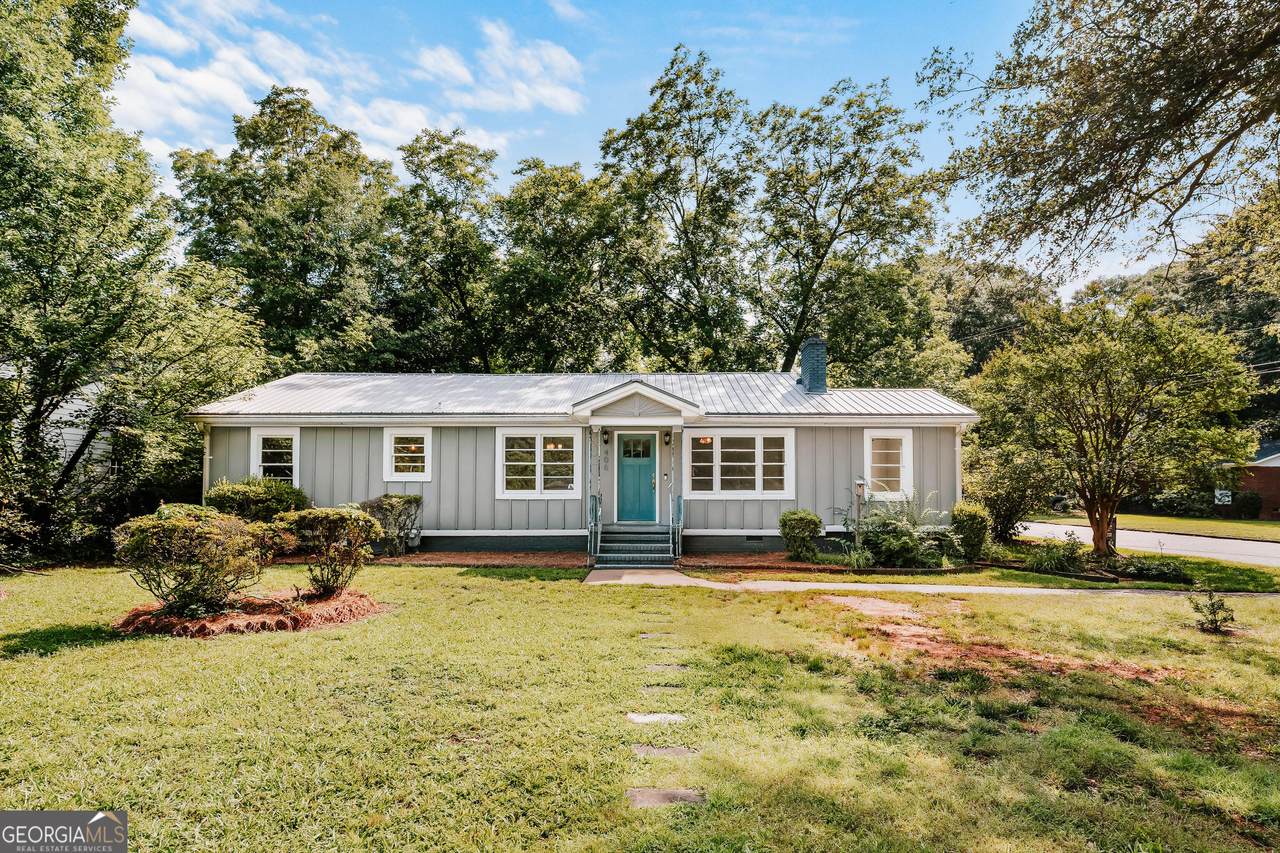 406 Sunset Drive - Photo 1